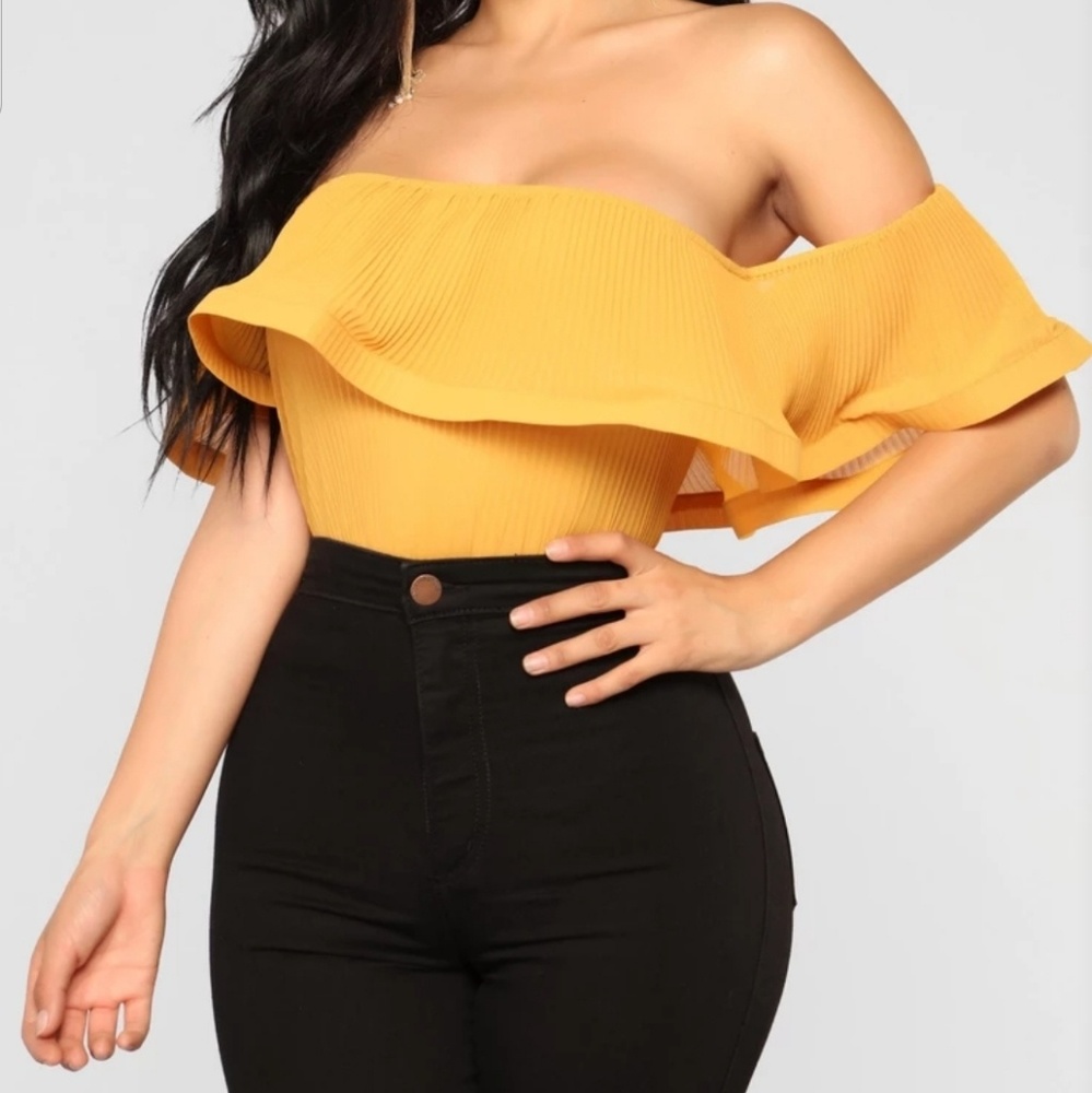 Off the shoulder mustard ruffled top